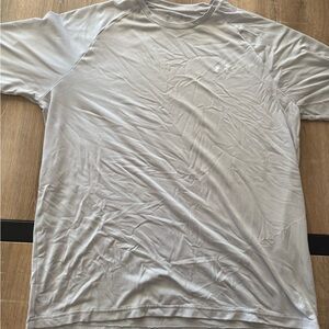 Under Armour Men's Silver Short Sleeve Tee